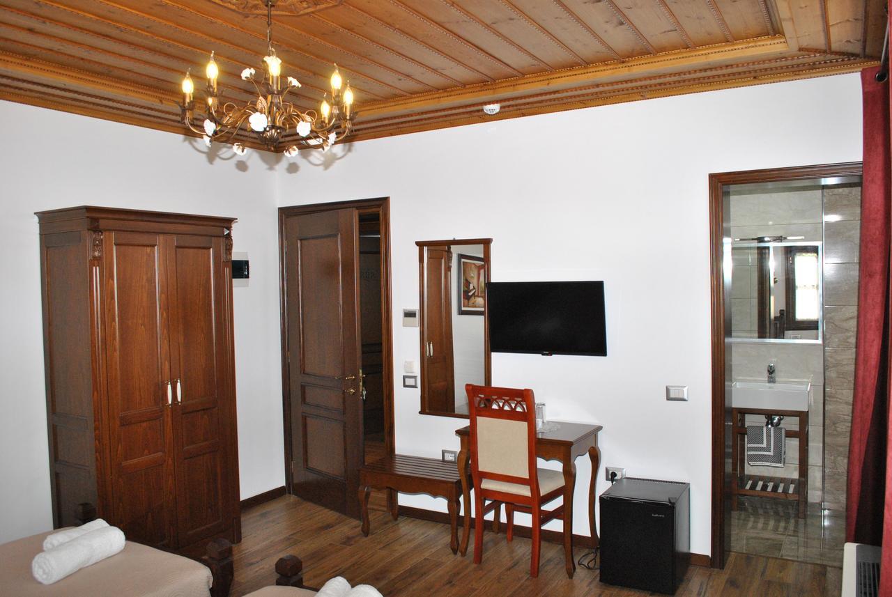 Kastro * Gjirokastër