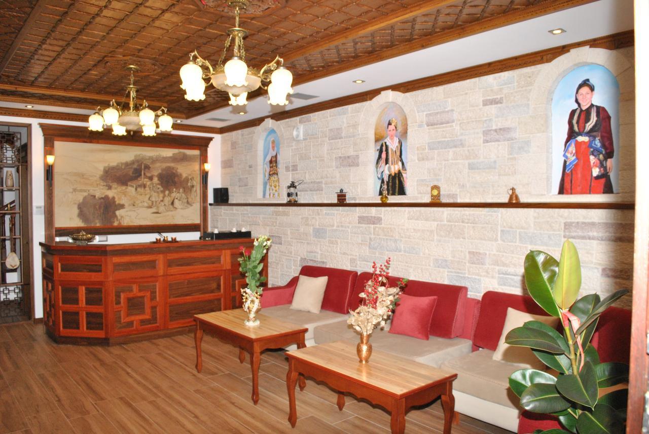 Kastro Hotel *